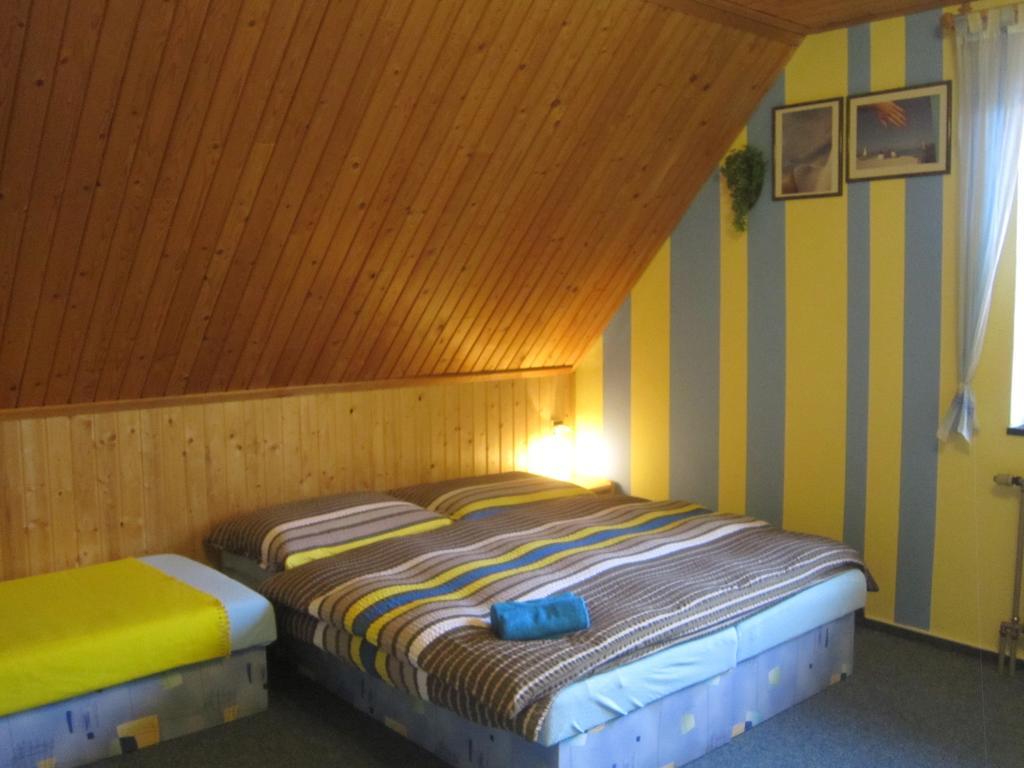 Dueto Hotel Harrachov Szoba fotó